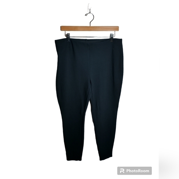 Chico's So Slimming Ponte Knit Black ankle trousers, slim, size 2/M - Picture 1 of 7